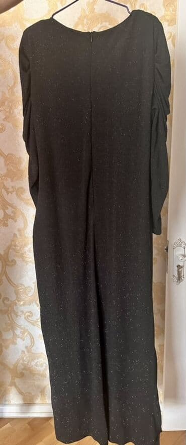 Jiletlər: Bir dəfə toya geyinilib, 370 manata Elay butikdən alınıb, 150 manata — 3