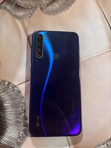 8 pulus: Redmi smartfon - Rəng: mavi (parlaq gradient arxa panel) - Ekran — 2