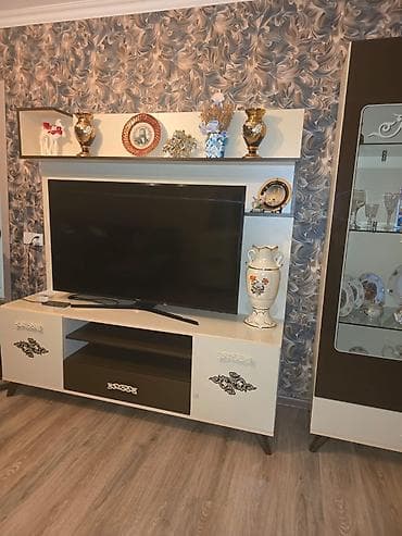 dolab skaf: Qonaq otağı mebel dəsti - Rəng: krem və tünd qəhvəyi kombinasiyası — 2