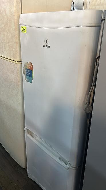 Indesit iki qapılı soyuducu - Brend və model xətti: Indesit - Aşağıda