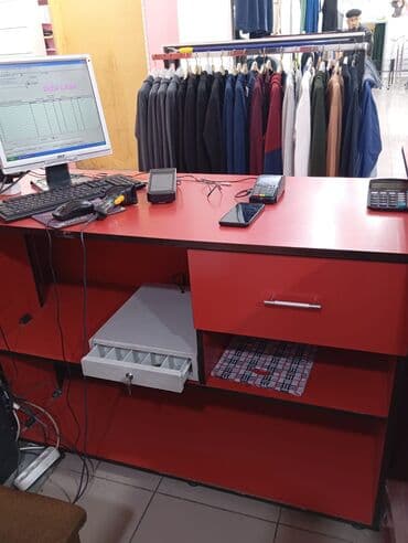 Avtoservis avadanlıqları: Mağaza üçün mebel dəsti - Rəng: qırmızı (qara kənar haşiyələr) - — 2