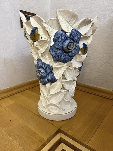 dekor isiq: Dekorativ masa lampası – keramika gövdə, yarpaq və gül ornamentləri - — 2