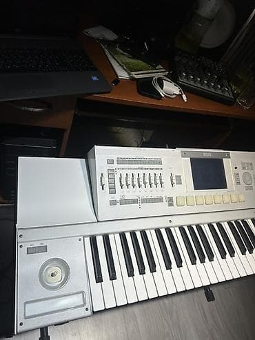 sindizator: Korg M3 Xpanded musiqi iş stansiyası/sintezator Alətdə radias data — 2