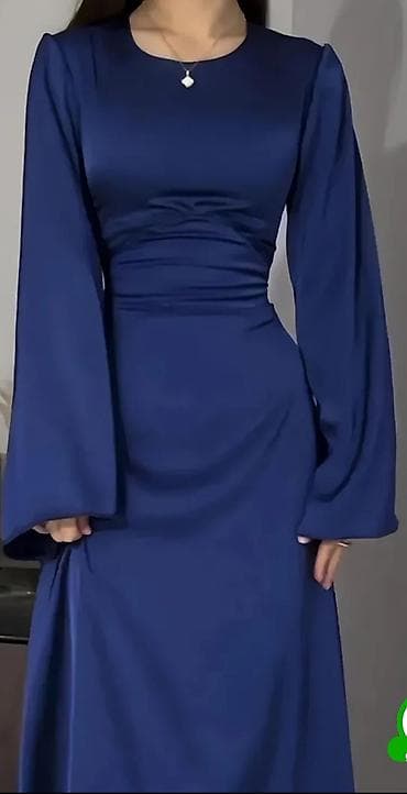 Qadınlar üçün zərif maxi don – tünd göy - Model: Uzun, axıcı siluetli — 2