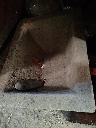 Daş həvəng və dəstəyi - Material: bərk daş - Komplekt: həvəng (daş — 1