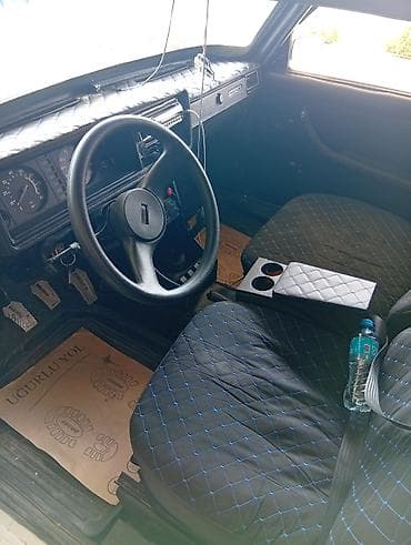 vaz 21010: Lada 2107 sedan – ağ rəng, mator 06 yağ yemir karboka 5 atmır. difer — 6