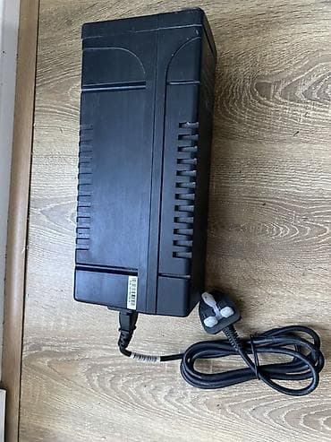 İşlənmiş UPS, < 500 Vt, Rozetkaların sayı - 1
