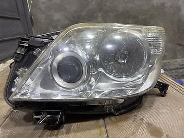 Komplekt, Yaxın və uzaq vuran işıqlar Toyota, 2010 il, Orijinal, Yaponiya, İşlənmiş