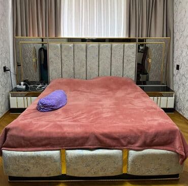 Çaydanlar: Qonaq otağı mebel dəsti Tərkib: - Vitrin: güzgülü ön hissə, şüşə — 8