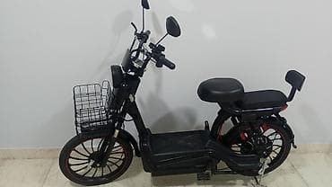 moto bot: Elektrikli moped/skuter satılır. Qara rəngli, kompakt və rahat — 3