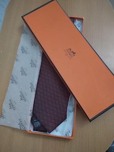 palt: Qalstuklar,100% təbii ipək,öz qutularında.50 manat.YENİ — 6