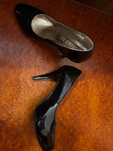 зеленые туфли: Туфли, Размер: 38, цвет - Черный, Б/у — 2