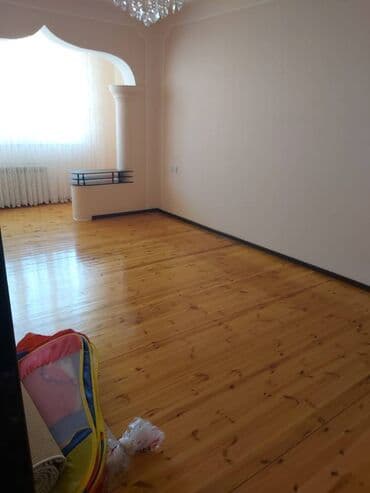 9 ci mikrorayon satilan evler: Bakı, 3 otaqlı, Köhnə tikili, 79 kv. m — 1