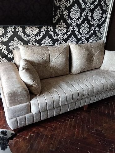 set mebel: Divan 200 azn. 3 ay evvel alinib,kocle bagli satilir. Acilir ve — 1