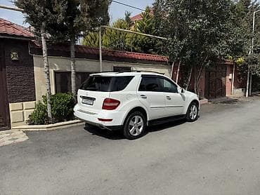 mersedes kapot: Mercedes-Benz M-Class: 3.5 l | 2008 il Ofrouder/SUV — 6