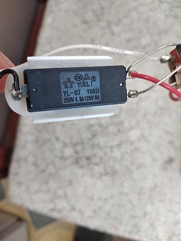 printer rəngləri: Məhsul: 3 pinli UK fişli elektrik kabeli – IEC C13 — 3