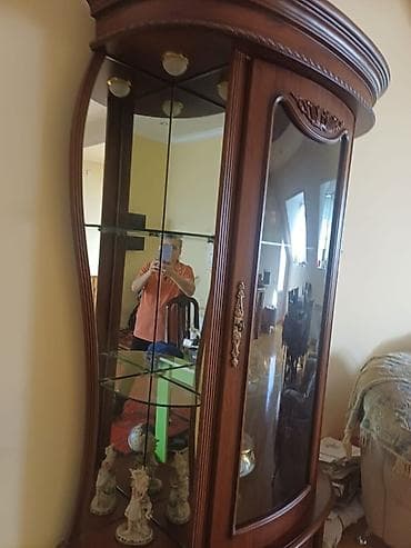 Dolab vitrinləri: Şüşəli dolab vitrini, İşlənmiş, Ünvandan götürmə — 3