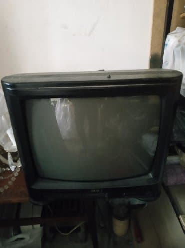 internet televizor: 2 adad 2 bir yerda 50 manat 1 isdiyir 1nin yungul xarci var — 3