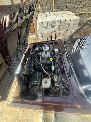 ВАЗ (ЛАДА): VAZ 2107, bənövşəyi-bordo rəng. Klassik kuzov, xrom ön barmaqlıq və — 5