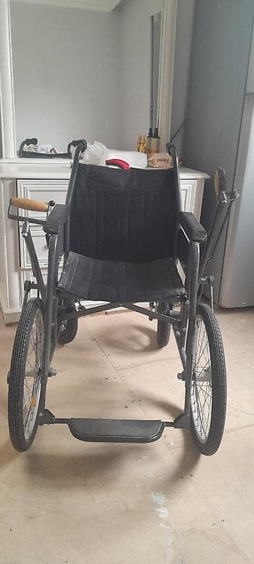 Elil arabasi qatlanir heç bir problemi yoxdur İşlek veziyyetdedir