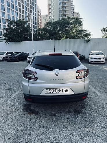 Renault: Renault Megane Estate (universaI) – gümüşü rəng Texniki və daxili — 6