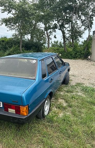 opel vectra b: Model: VAZ 21099 (Samara) sedandır Kuzov: 4 qapı, mavi rəng, qara — 3