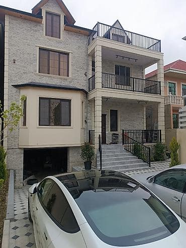 Дома: Satılır – 4 mərtəbəli fərdi yaşayış evi .Çox təcili satılır. PAKET — 1