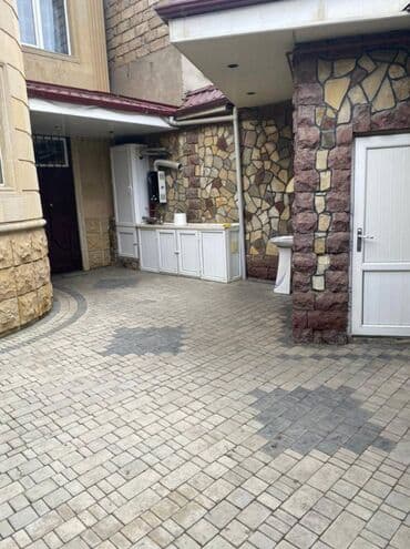 qarayev ev: 5 otaqlı, 370 kv. m, Orta təmir — 16