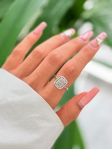 Paslanmaz,qaralmaz bijuteriya nişan üzüyü -
10 manat