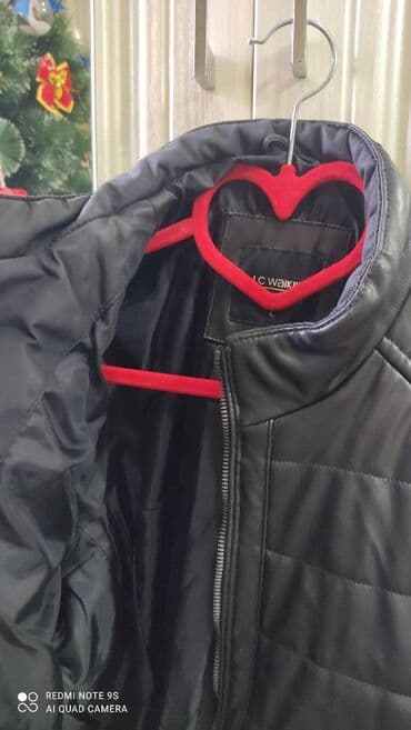 su keçirməyən kişi gödəkçəsi: Qış üçün ela kurtka qalın gozel.telesin almağa razmer l-2xl çox baha — 4