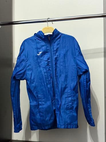 Joma Yağmurluğ - 20 Azn
Razmer-S