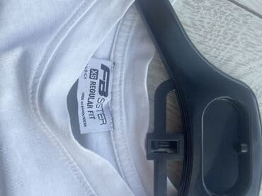 Hicab: Ağ rəngli qadın köynəyi – FB Sister, ölçü XS (Regular Fit). Ön hissədə — 3