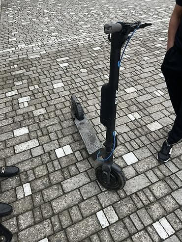 RILEY elektrik skuter - Şəhərdaxili sürüş üçün kompakt və yığcam — 2