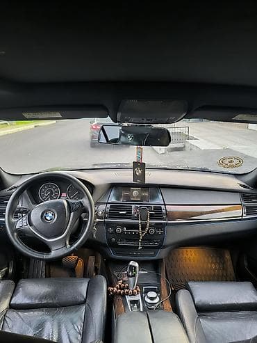 panel satış: BMW X5 (E70) – Qara rəngli, 5 qapılı premium SUV Mühərrik və ötürmə — 10