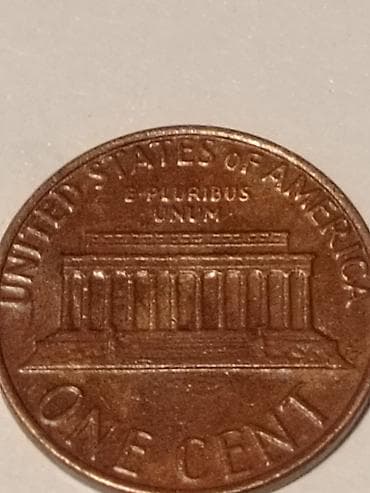 Искусство и коллекционирование: Məhsul: 2 New Pence (Birləşmiş Krallıq) və 1 Cent (ABŞ) sikkələri — 3