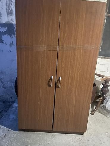 qapi taxda: İşlənmiş, 2 qapılı, Qəhvəyi, Taxta, Açılan, Düz dolab — 1