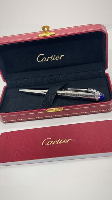 Cartier, oz futlyari ile