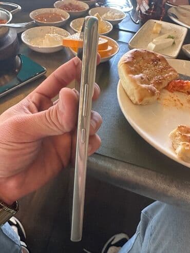 5g aparati: Samsung Galaxy A53 5G, 128 GB — 4