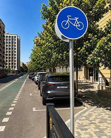 avto karavan: Mərkəzdə, Port Baku yaxınlığında, 28 May və Kövkəb Səfərəliyeva — 7