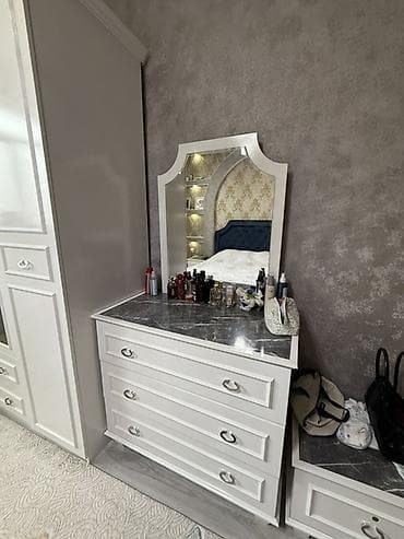 mərmər masa: İkinəfərlik çarpayı, Dolab — 3