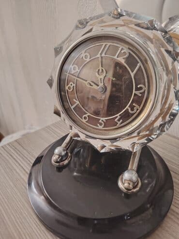 напольные часы янтарь: Настольные часы, Механические, С секундной стрелкой — 1