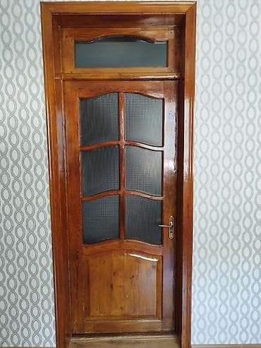 4 ədəd qapi satilir şüşələrində qiriq çat yoxdur təzədir 2.30*85 sm — 2