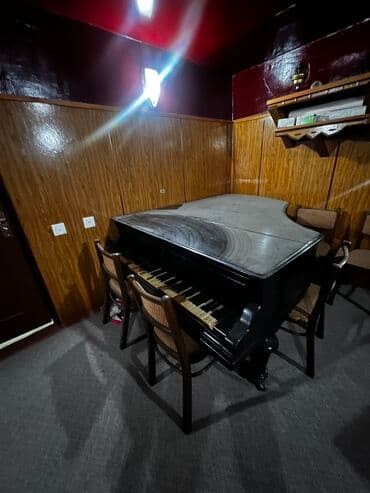 royal ismayilov: Antikvar royal 1846cı ilin. Biraz restavrasiya etmək lazımdır. Royal — 2