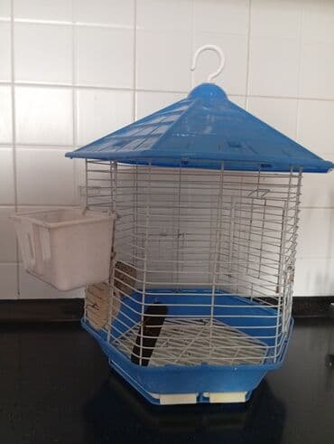 Geyimlər: Quş qəfəsi. 20 azn
Az istifade olunub — 2