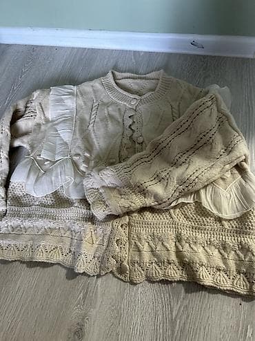 barter geyim: Qadın və kişi geyim dəsti - Krem rəngli, toxunma naxışlı kardiqan — 1