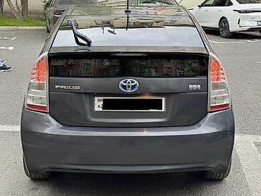 masin satiram: Toyota Prius: 1.8 l | 2010 il Hetçbek — 3