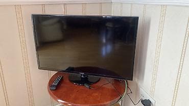samsung uhd 125 cm: Samsung LED TV – təxminən 40–43 düym ekran - Marka/model: Samsung — 7