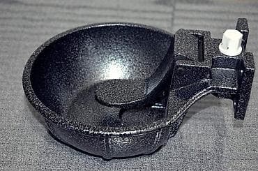 Inək su qabı kasaları (heyvan içməliyi) iri buynuzlu və xırda lalafo.az -da Inək su qabı kasaları (heyvan içməliyi) iri buynuzlu və xırda