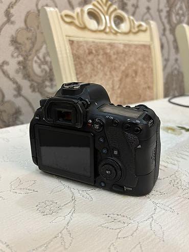 Xüsusiyyətləri Sensor: 26.2 MP tam-kadr CMOS. İşləyici “effective” — 3