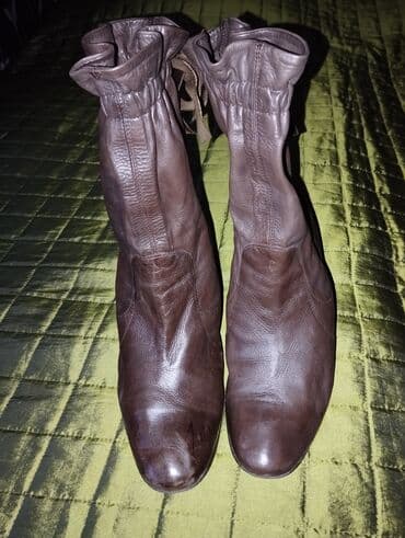 Tərliklər: Ölçü: 38, rəng - Qəhvəyi, İşlənmiş — 1